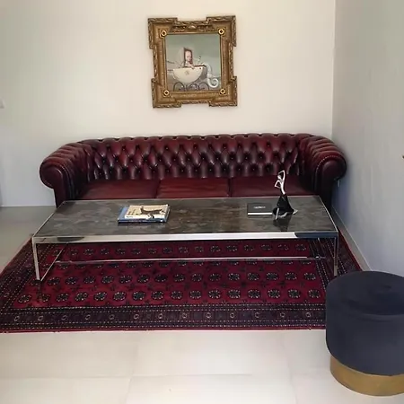 Apartment 1, Old Town Charm Lagos