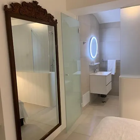 Apartment 1, Old Town Charm *