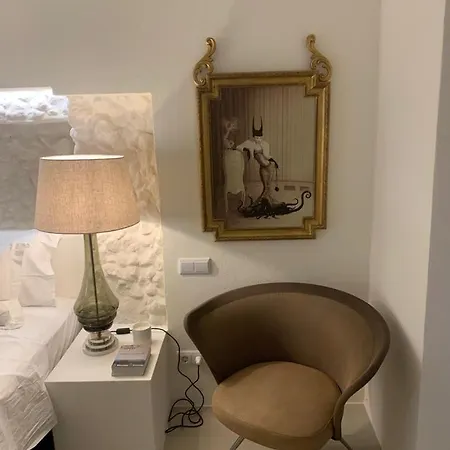 Apartment 1, Old Town Charm Lagos